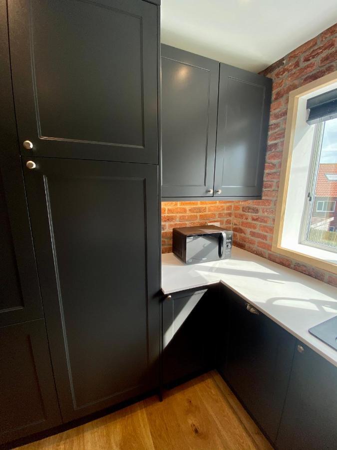 Aboos - Luxury Renovated With Parking Holiday home